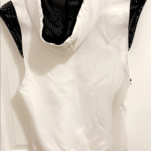 Workout shell - Picture 2 of 3